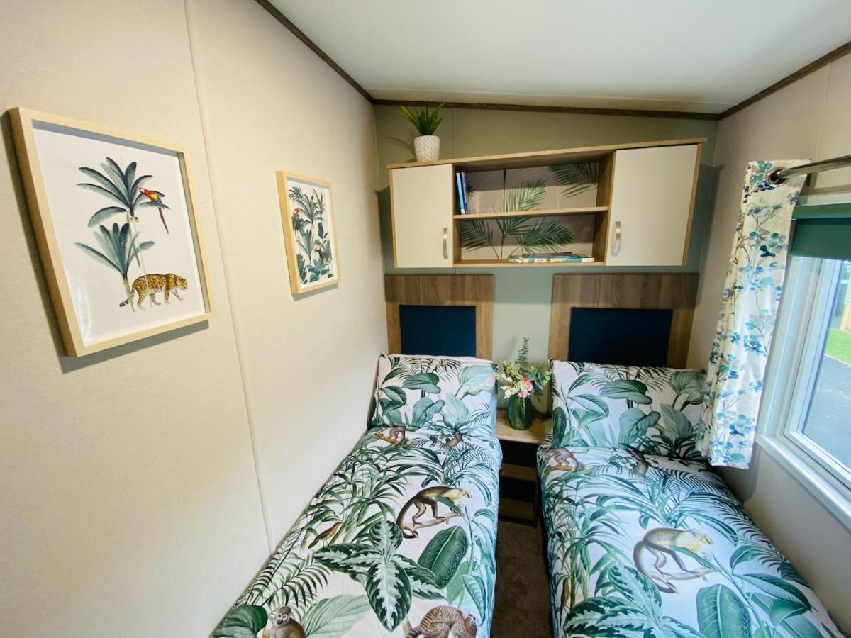 The Sanctuary Holiday Home - Escape The Ordinary Нерсборо Экстерьер фото