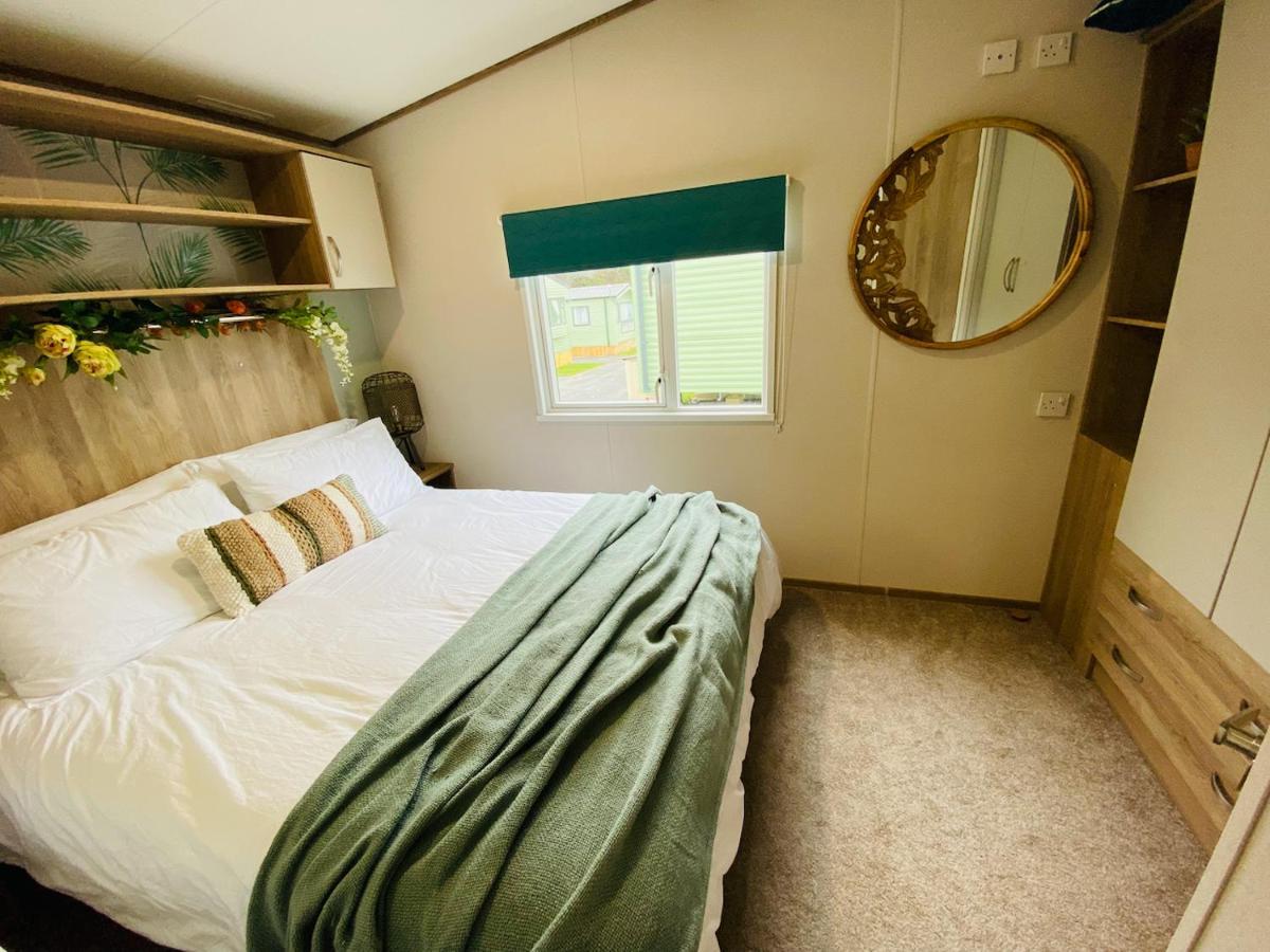 The Sanctuary Holiday Home - Escape The Ordinary Нерсборо Экстерьер фото